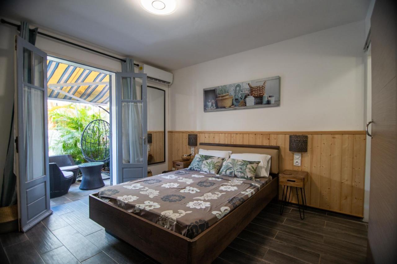 Appartements Et Chambres En Coeur De Ville Saint-Denis - Entree Autonome - Check In 14H30- Exterior photo