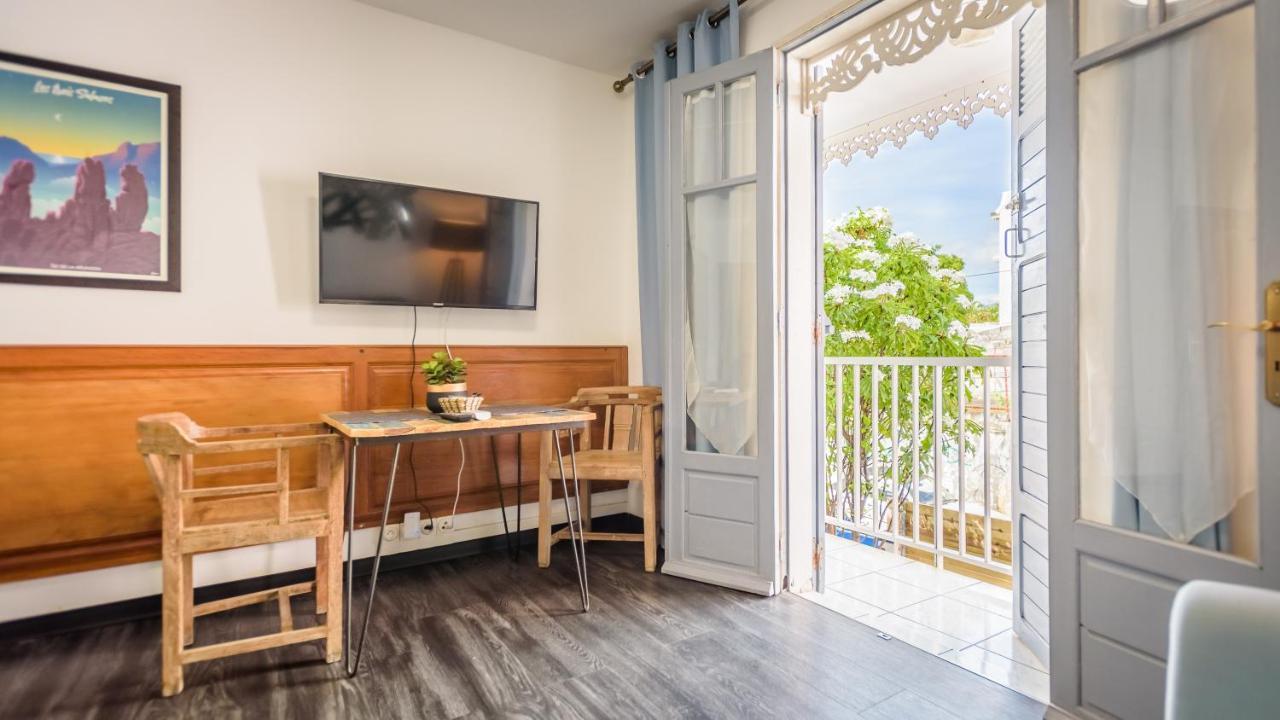 Appartements Et Chambres En Coeur De Ville Saint-Denis - Entree Autonome - Check In 14H30- Exterior photo